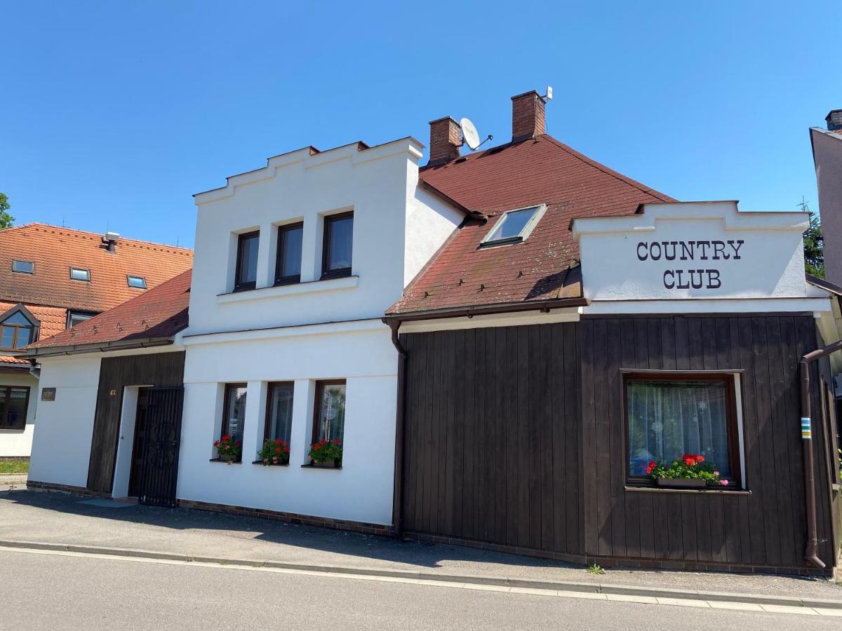 Penzion Country Club Hotell Žamberk Exteriör bild